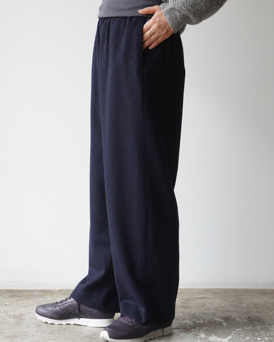 ゴーシュ ウール ソフトサージ ワイドパンツ DSC00077_e98f22a4-d9e8-45ca-