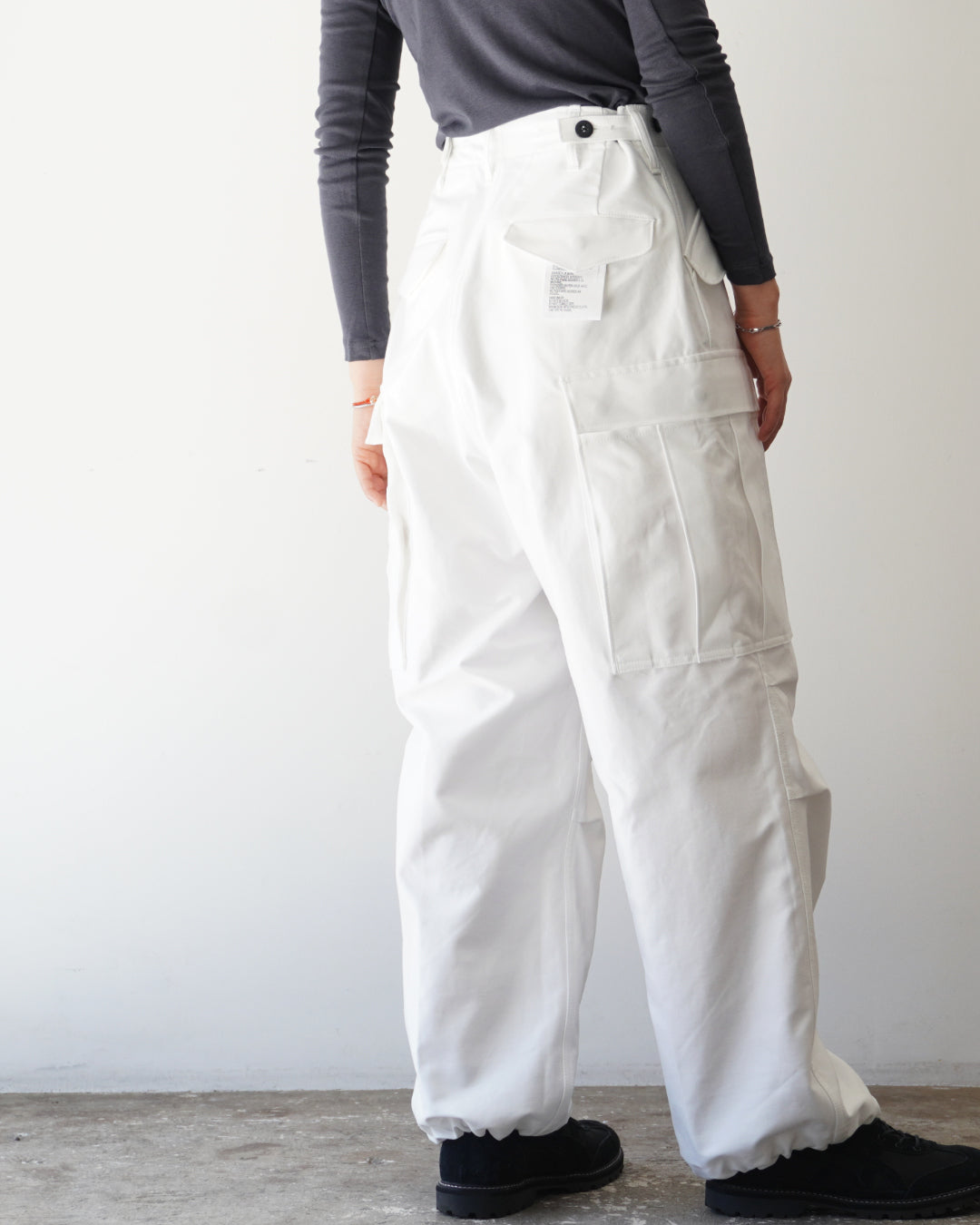 TUKI field cargo / white 【正規販売店】原田服飾研究所 カーゴパンツ フィールドカーゴ 通販 – bollard