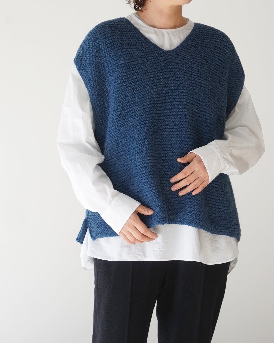 ゴーシュ アルパカウールハンドニット ベスト / ブルー