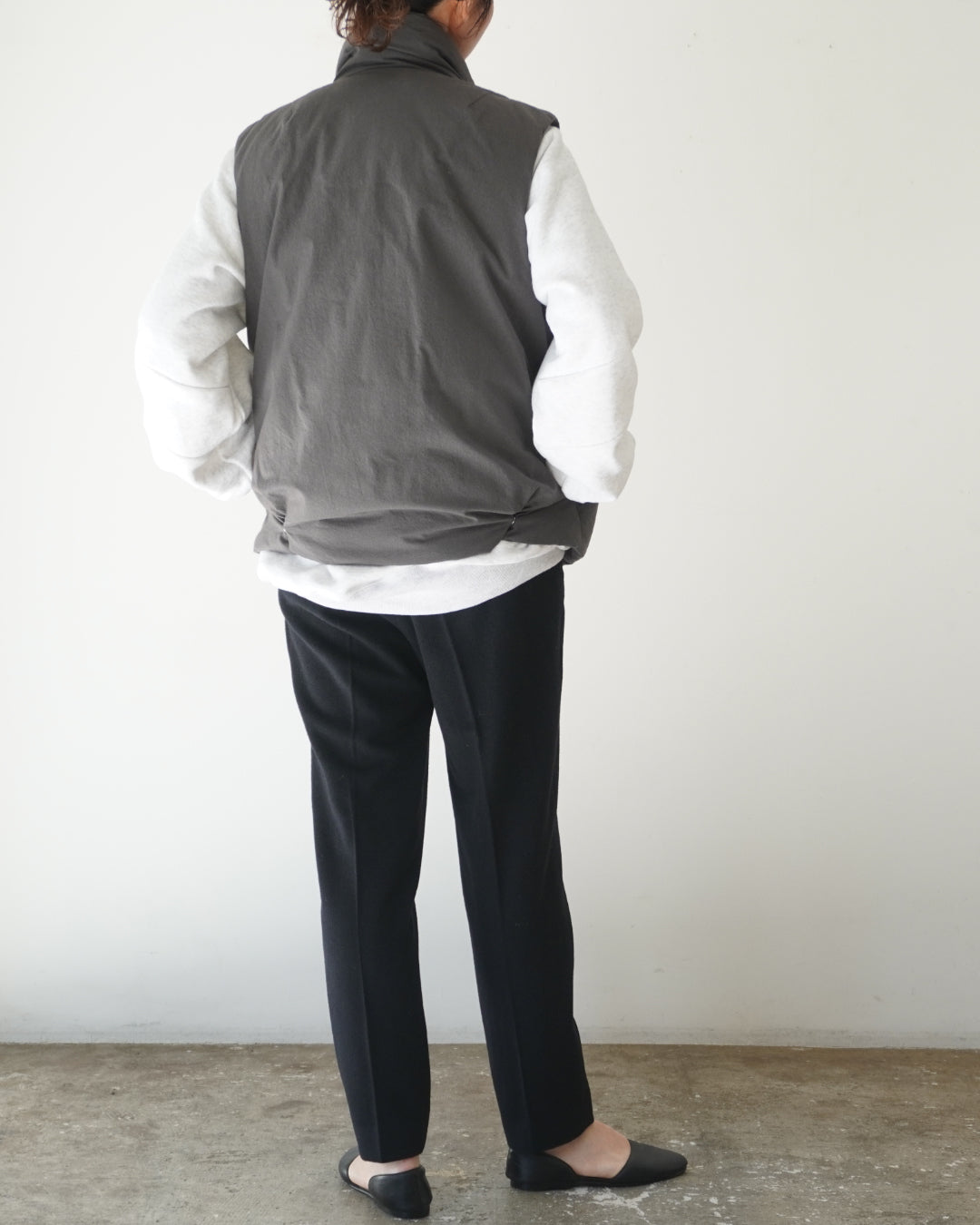 ゴーシュ コットンパフダウン ダウンベスト / チャコールグレー