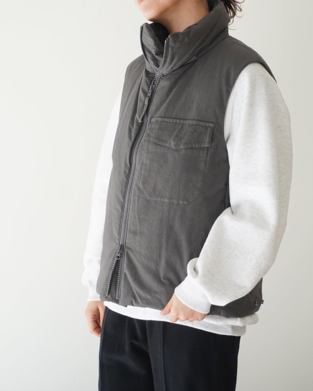 ゴーシュ コットンパフダウン ダウンベスト / チャコールグレー