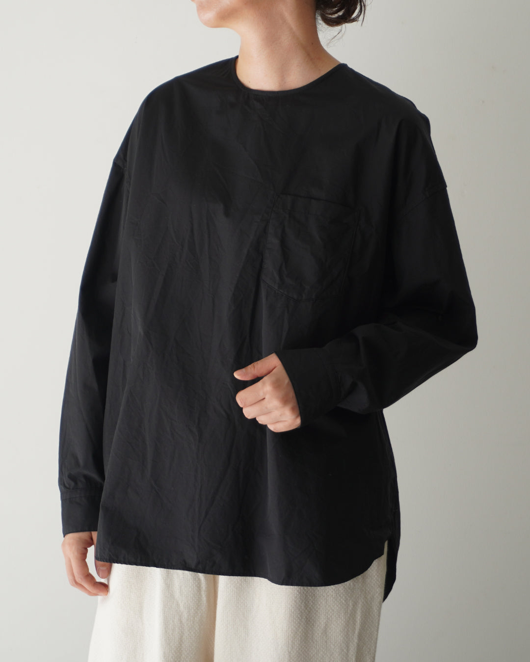 ゴーシュ ピマタイプライター 丸首ブラウス / ブラック