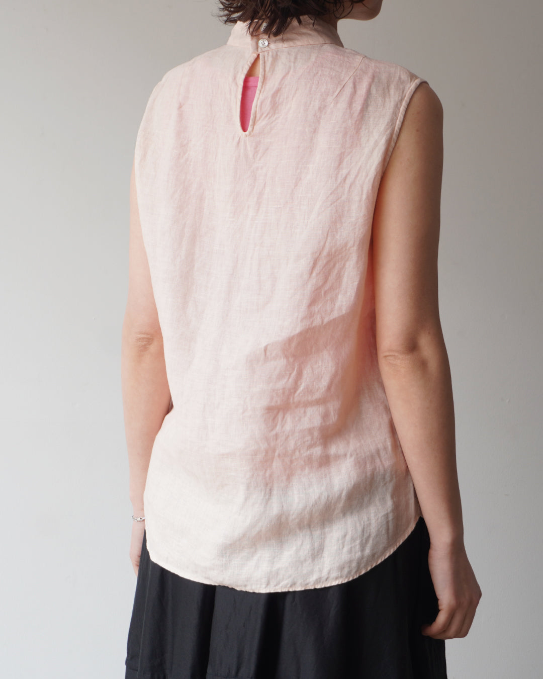 AVENIRETOILE ピンクベージュ Vネック ノースリーブ トップス ゴーシュ 60/1ヘンプ ノースリーブブラウス【正規販売店】 服 通販
