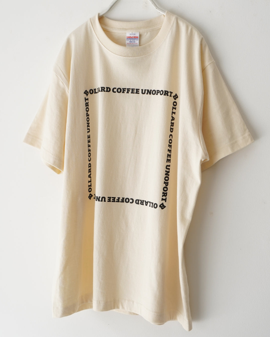 ロゴフレーム Tシャツ【3色】BOLLARD COFFEE