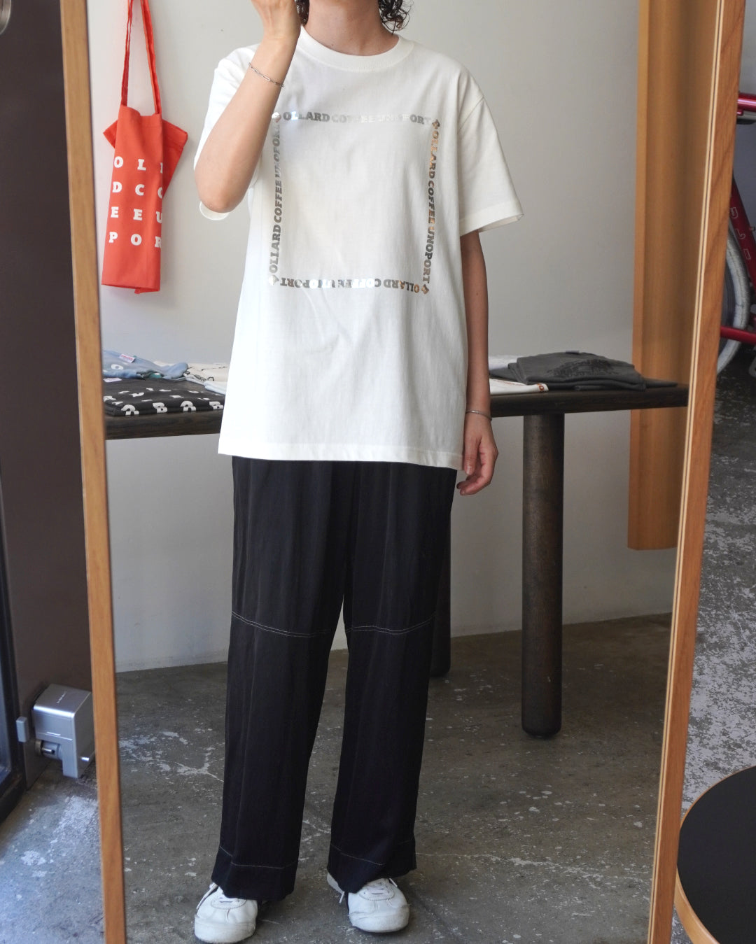 【銀箔】ロゴフレーム Tシャツ【2色】BOLLARD COFFEE